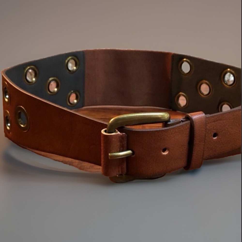 Cognac Brass Tone Grommet Boho Hippie CHIC Waist Buckle Belt sz S/M 28" - 32" - Picture 3 of 9